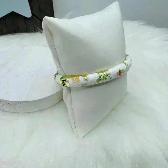 Flower Enamel Cloisonne Bracelet Bangle in White Base - Picture 7 of 9